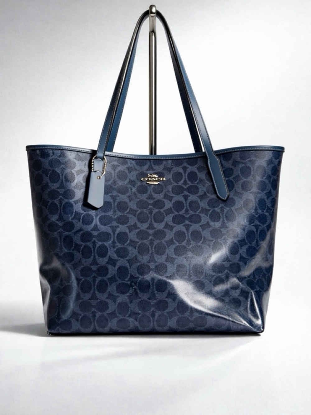 Coach City Tote – Signature Canvas in Navy Blue ✨